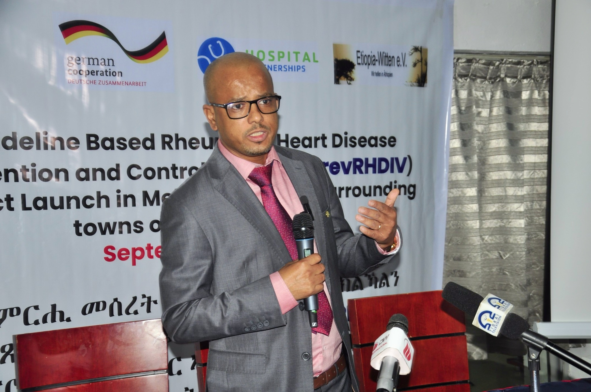DR. Abraha Hailu on PrevRHD speaking at launching meeting